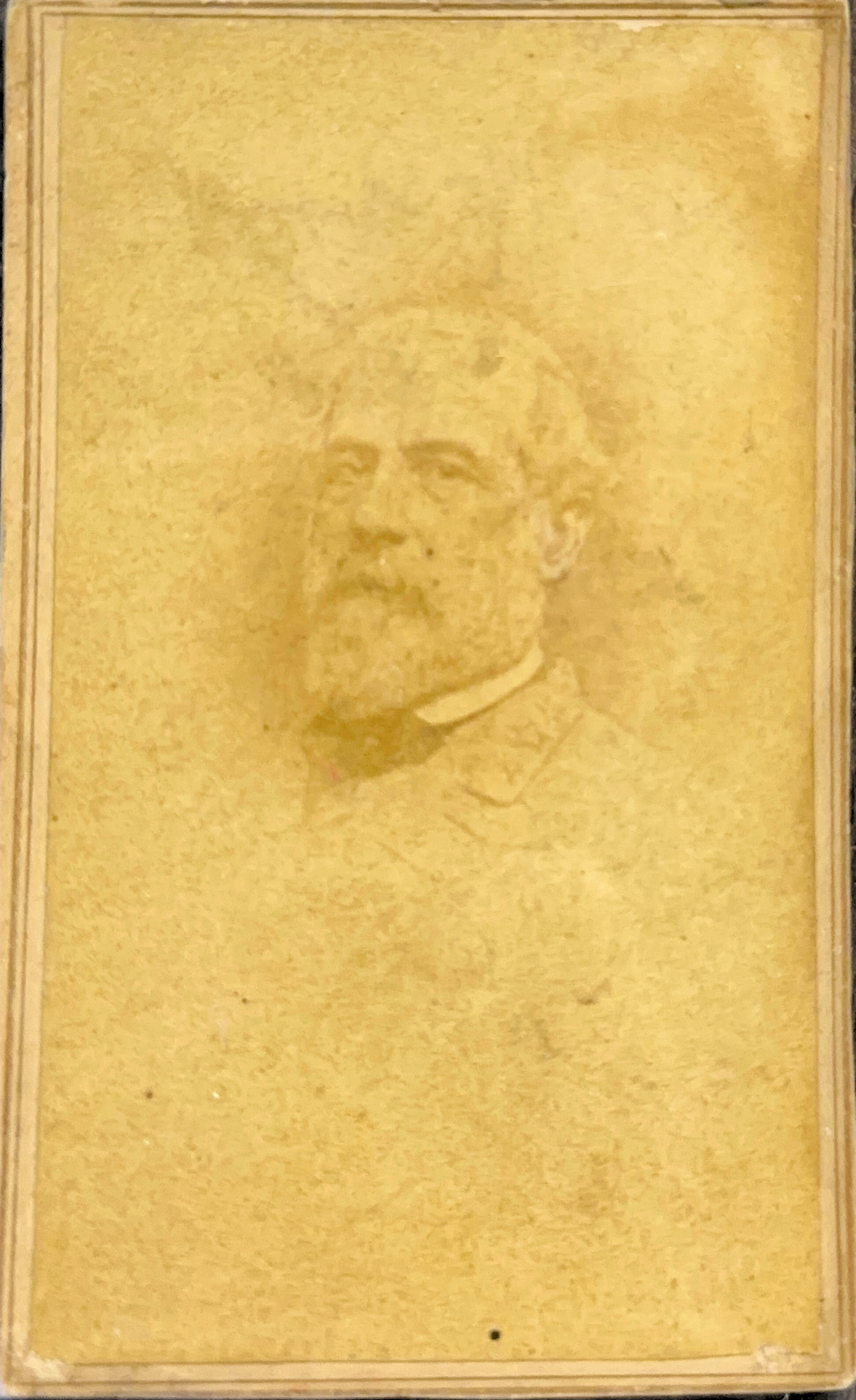Portrait of the bust of General Robert E Lee in military uniform facing the camera.